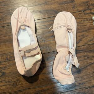 DreamDance Women’s Pink Ballet Slippers / Ballet Shoes Size 39 Y1